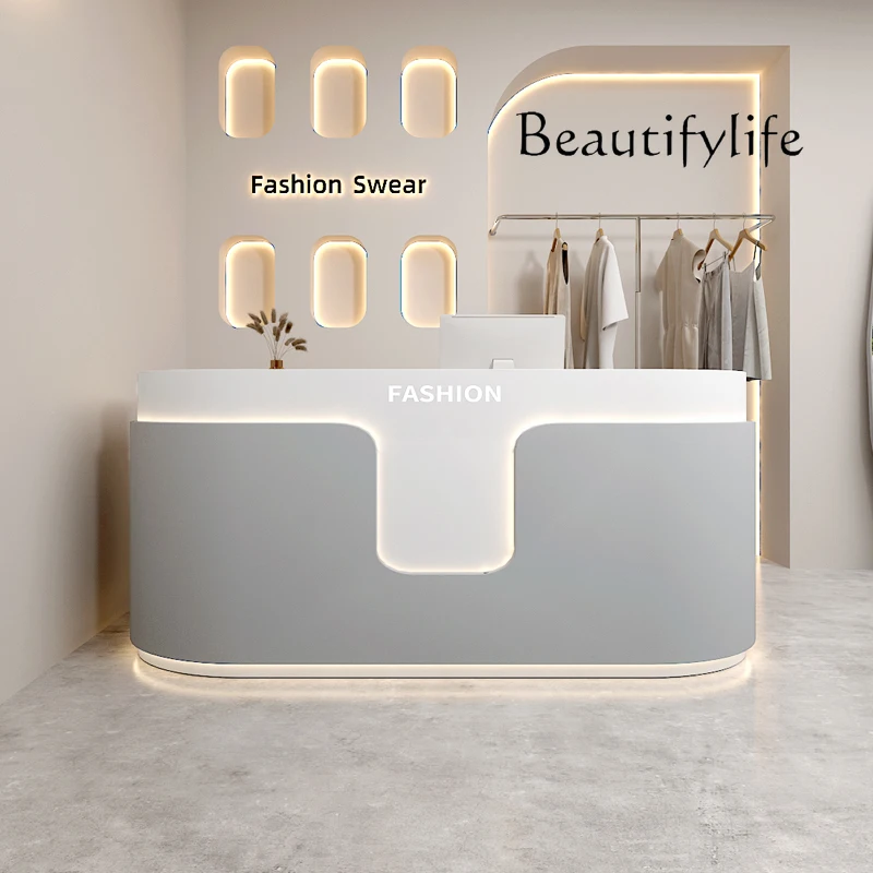 Baby Shop Clothing - Small beauty salon shop reception front